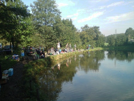 Angler am großen Teich